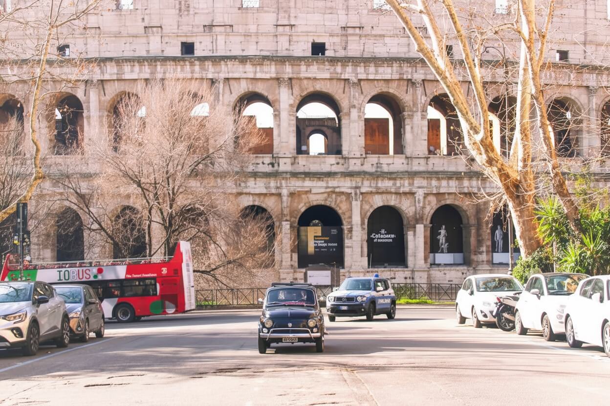 Coliseo Romano desde la calle
